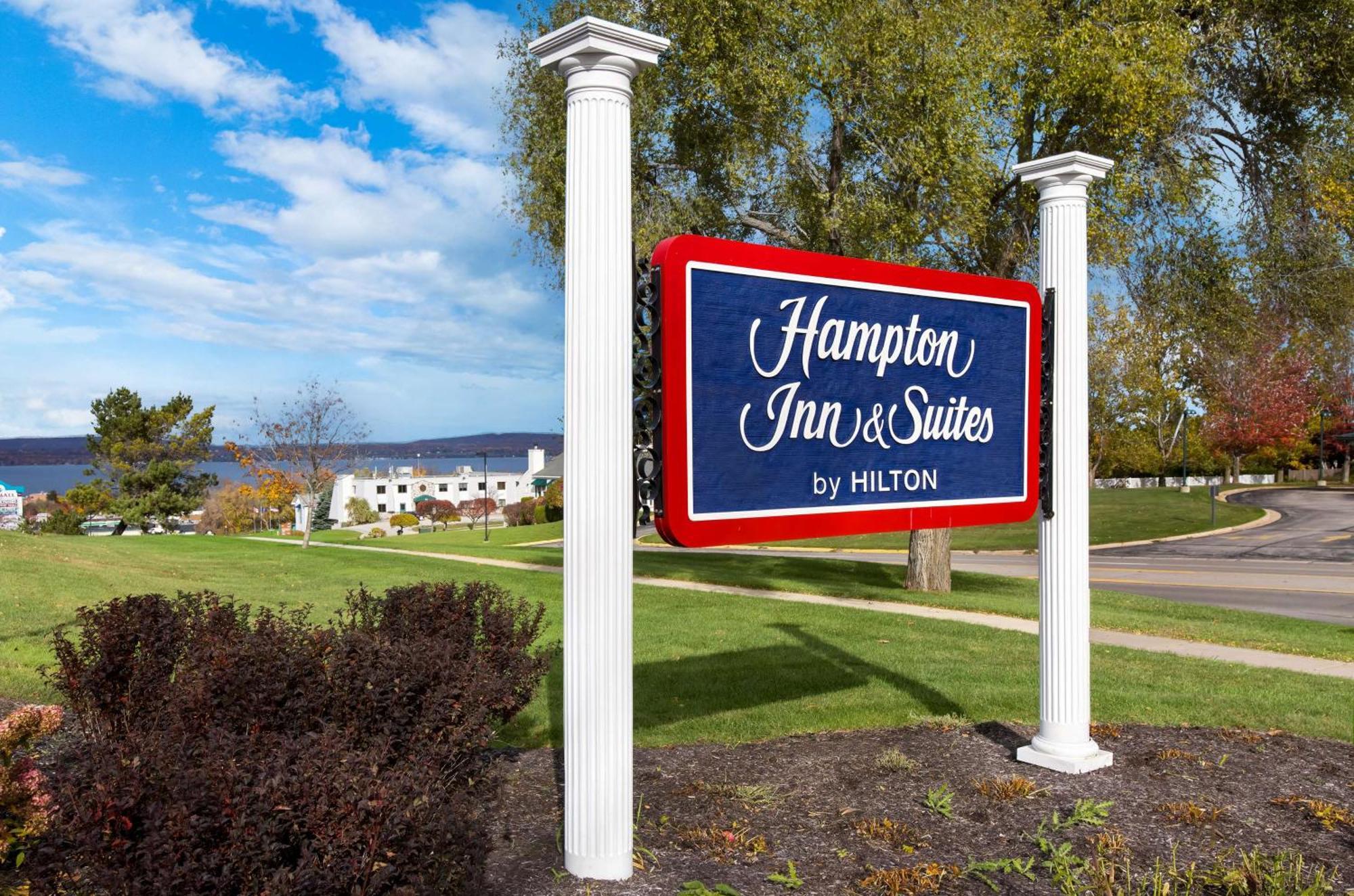 Hampton Inn & Suites Petoskey Kültér fotó
